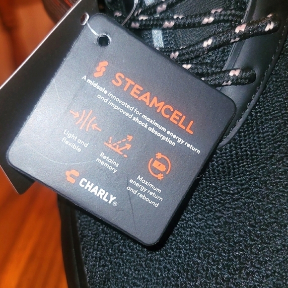 PFX Charly Vigorate running shoes. - Picture 4 of 11